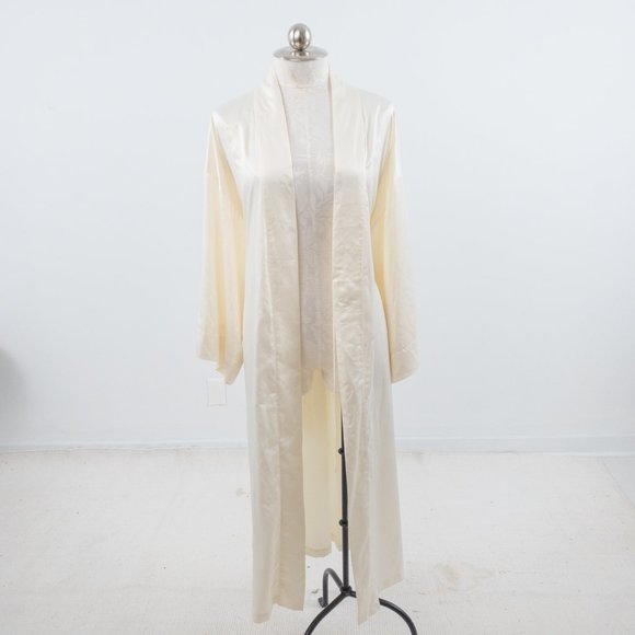 Natori M Silky Wrap Hollywood Robe Cream White - Picture 6 of 9